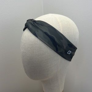 GapFit Twist-Front Headband